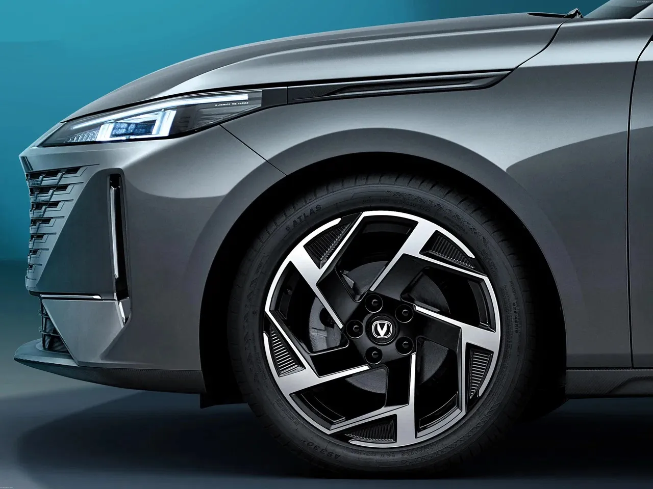 Changan Lamore I