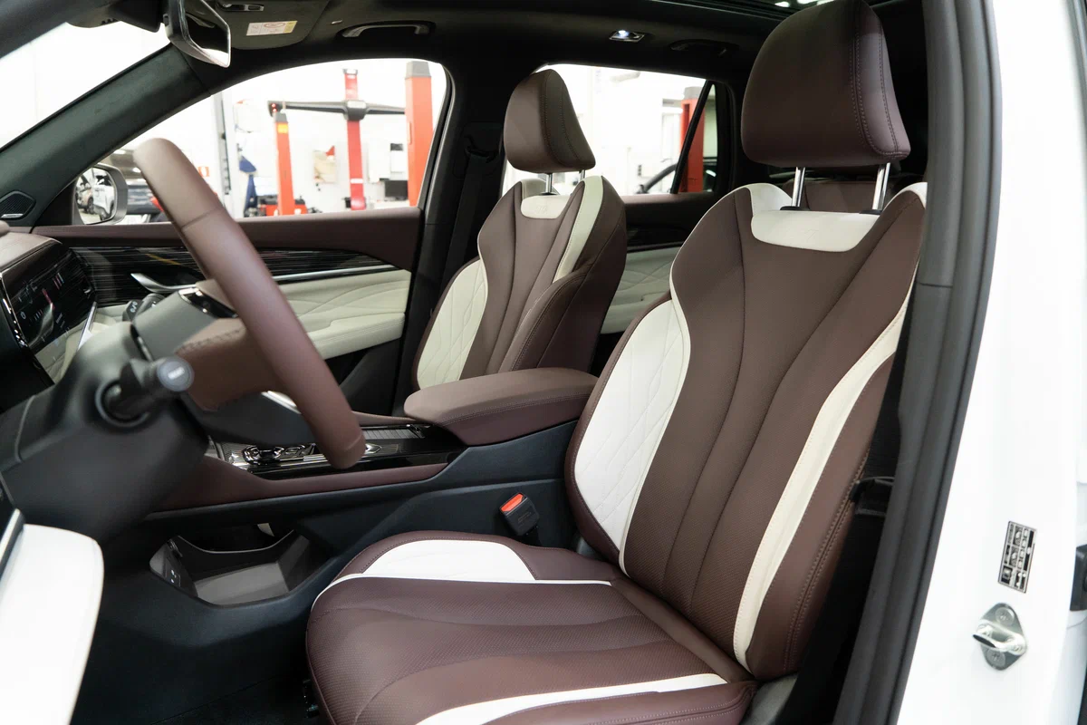 Geely Monjaro I