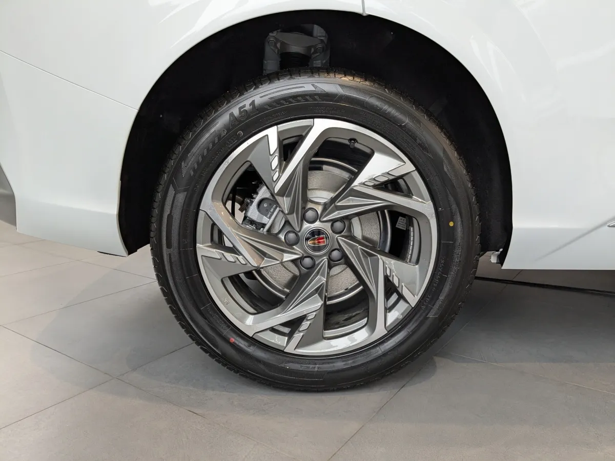 Hongqi HS3