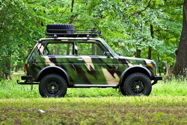 Lada Niva Bronto