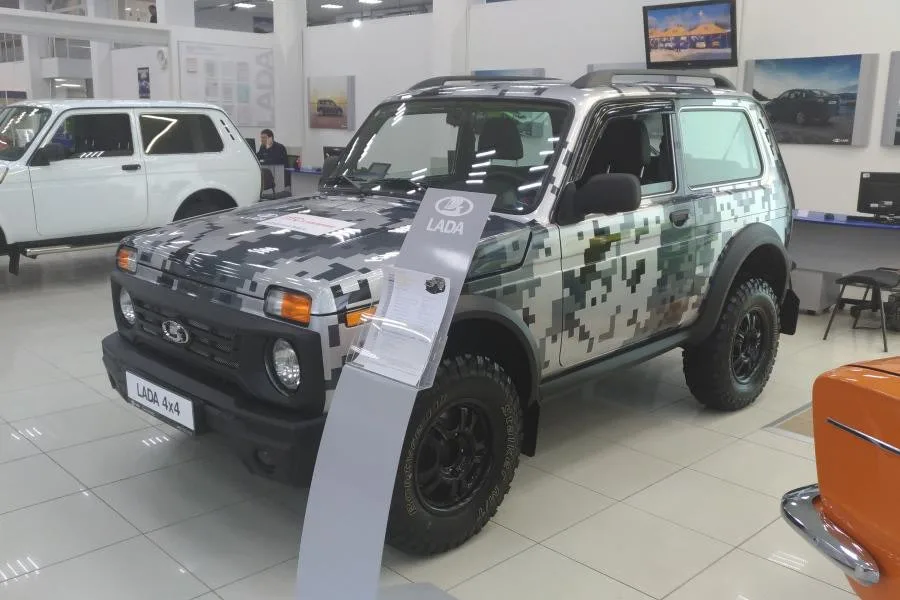 Lada Niva Bronto