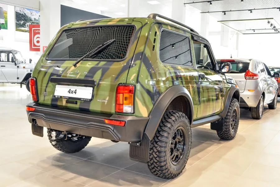 Lada Niva Bronto