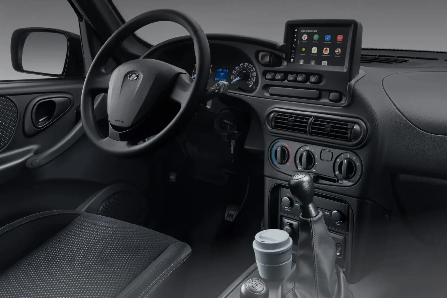 Lada Niva Travel
