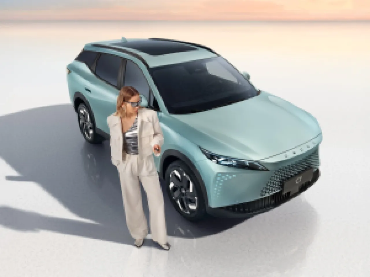 Omoda C7