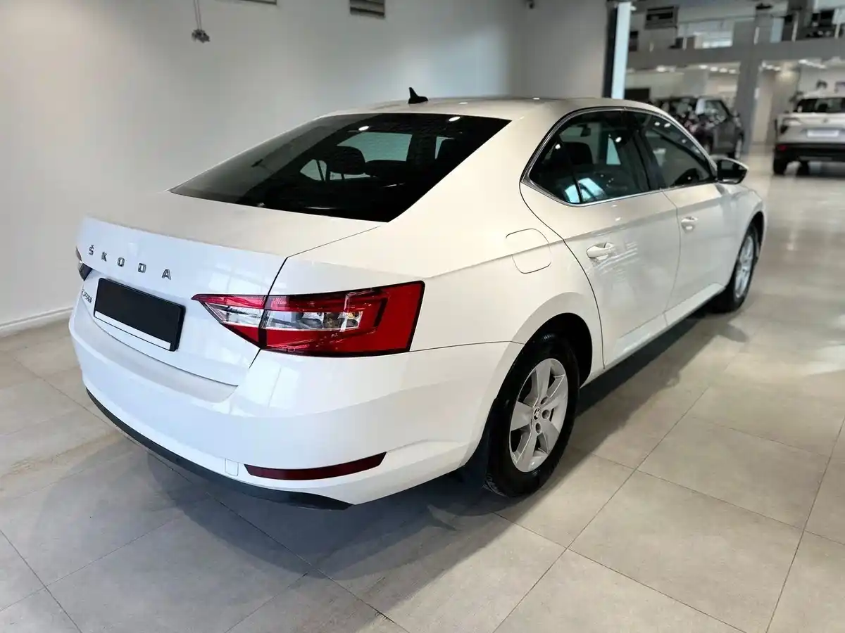 Skoda Superb III